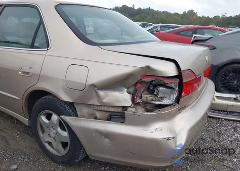 2000 Honda Accord 3.0 Ex z USA, uszkodzony, nr VIN 1HGCG165XYA089925